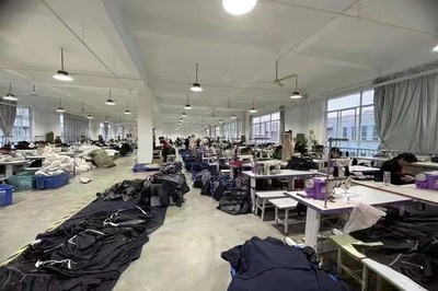 “戰(zhàn)疫”不忘抓發(fā)展 信陽固始實(shí)行“雙驅(qū)動(dòng)”運(yùn)行，鞋帽產(chǎn)業(yè)展現(xiàn)韌性