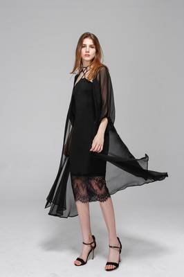 Carolina YINGMODA旗下意式風尚，綻放裙角間的模特新星